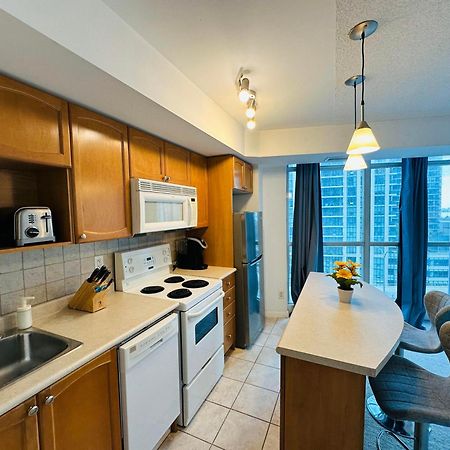 Rivetstays - The Yonge Торонто Екстер'єр фото