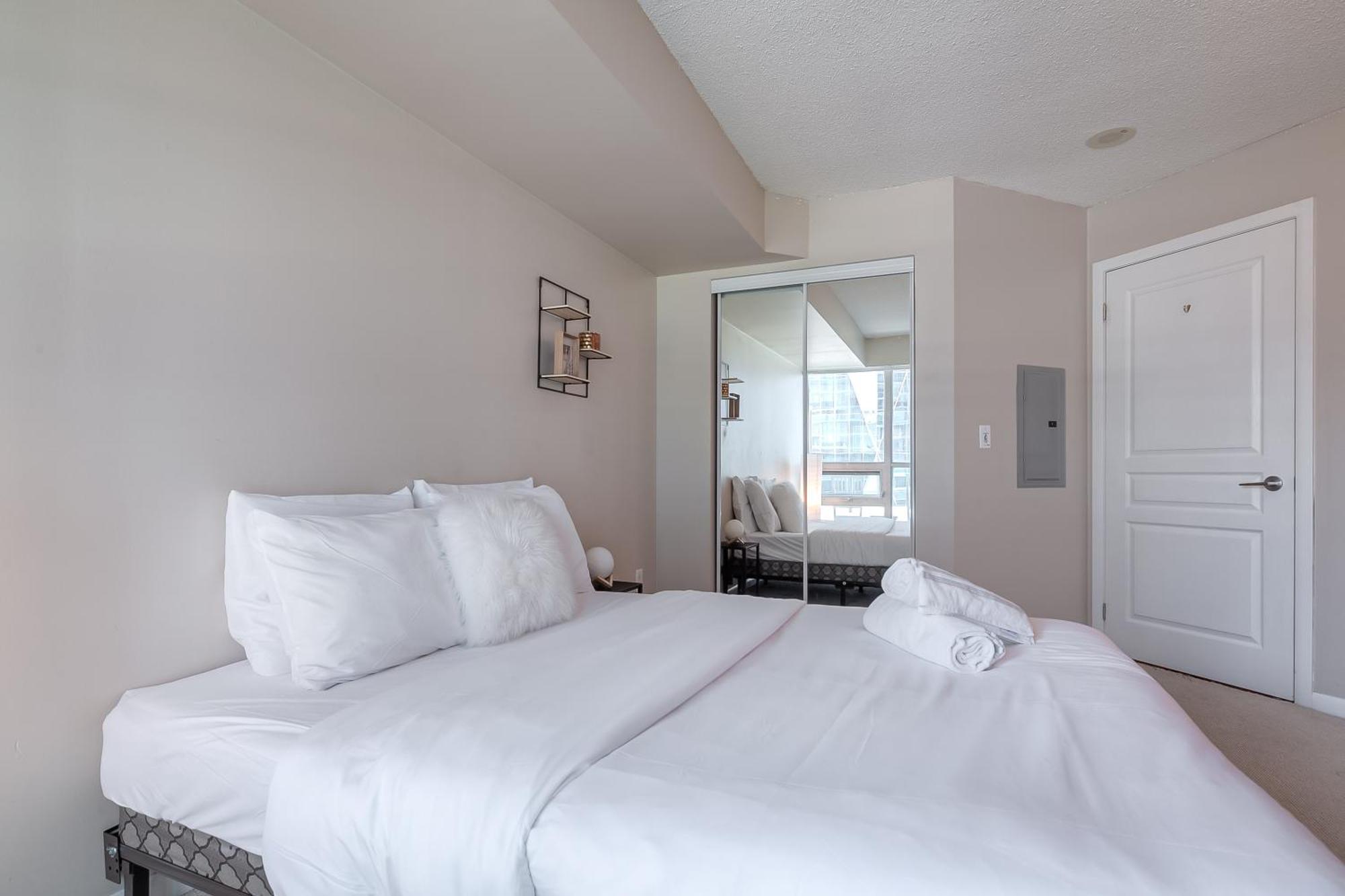 Rivetstays - The Yonge Торонто Екстер'єр фото