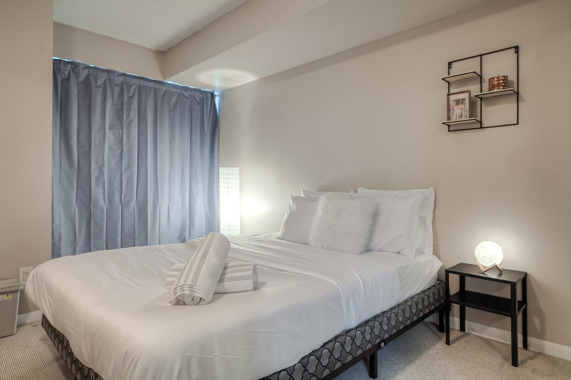 Rivetstays - The Yonge Торонто Екстер'єр фото