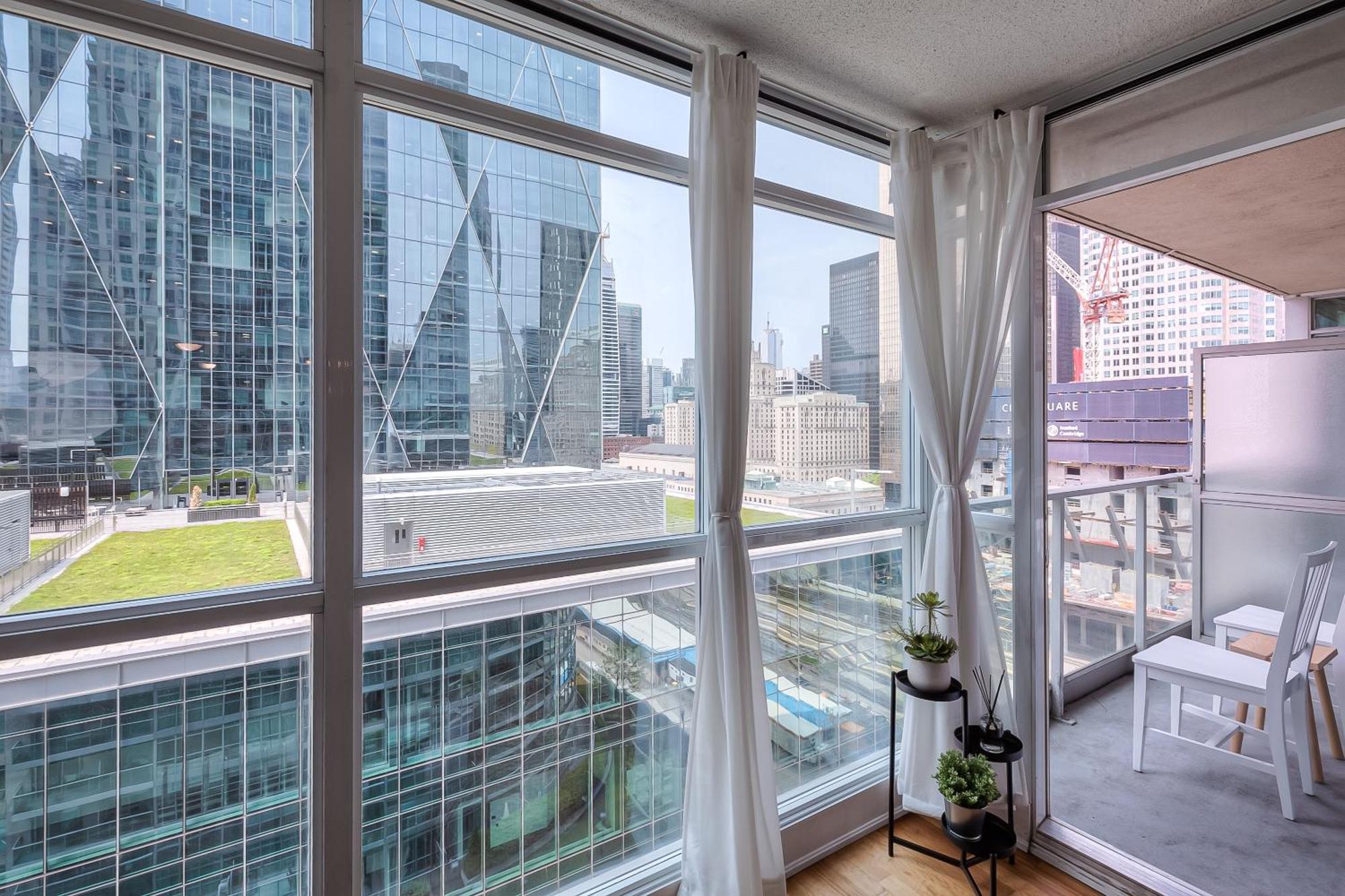 Rivetstays - The Yonge Торонто Екстер'єр фото