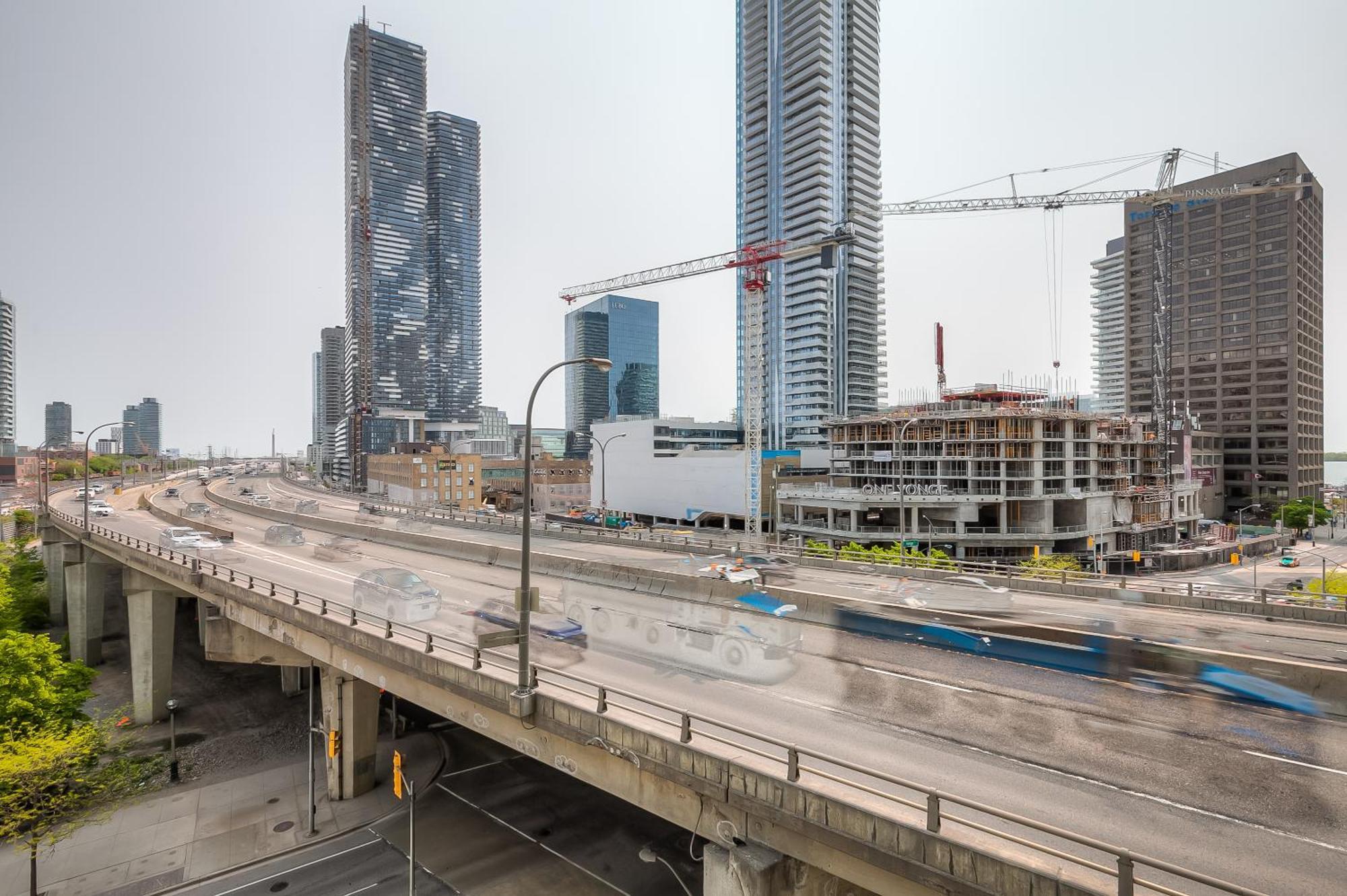 Rivetstays - The Yonge Торонто Екстер'єр фото