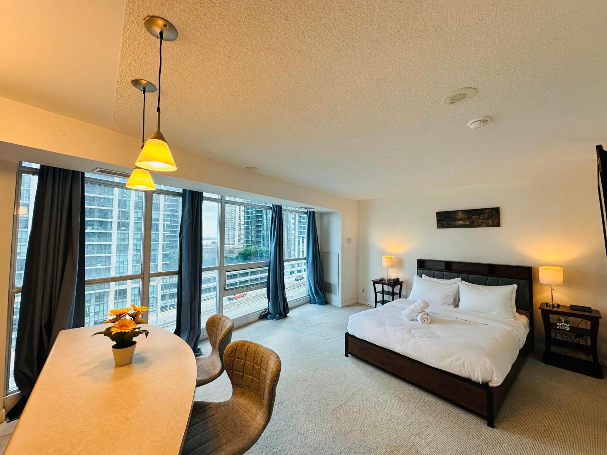 Rivetstays - The Yonge Торонто Екстер'єр фото